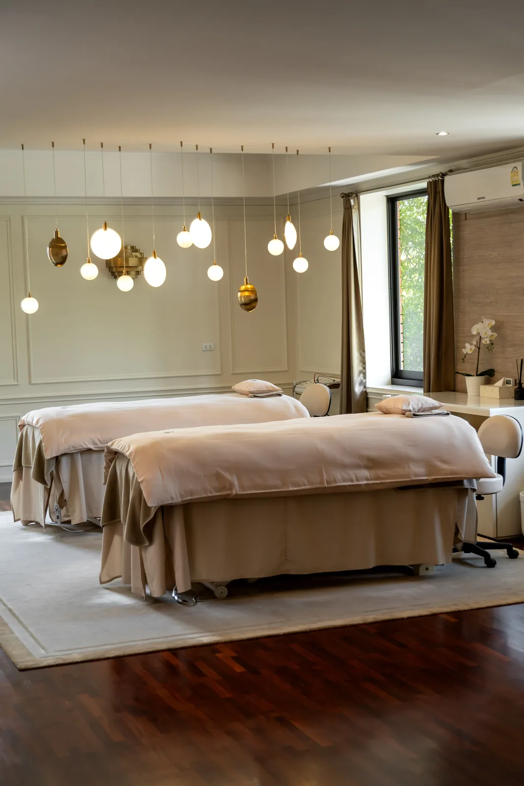 Treatment room at SÉREN Le Moment